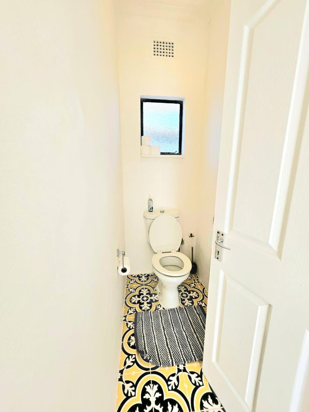 Apartment Private 2 Bed Guest With Garden